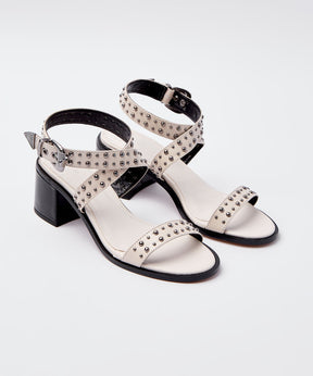 SANDÁLIA SALTO BAIXO COURO TACHAS - OFF WHITE