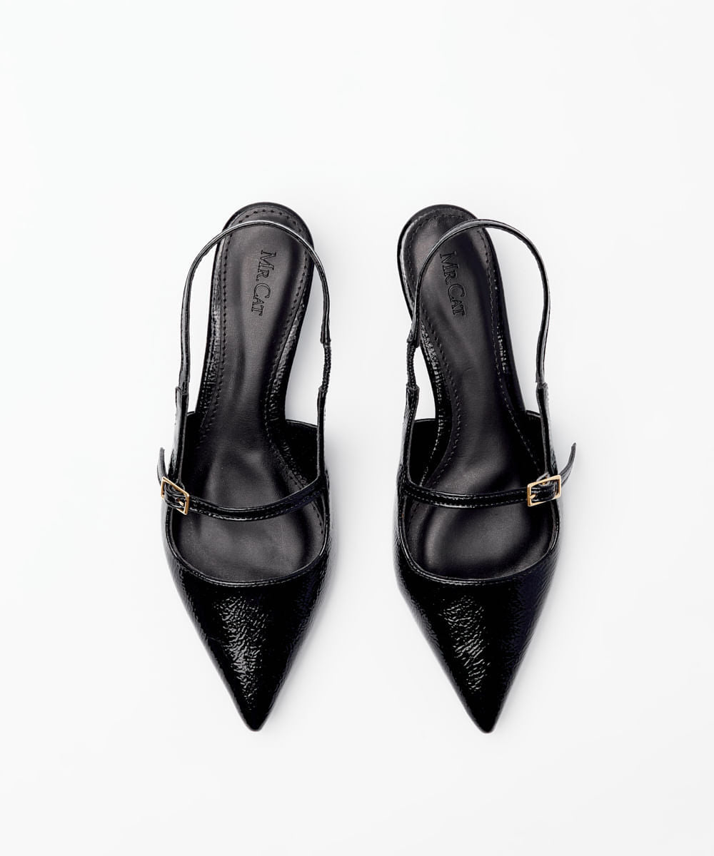 SCARPIN BICO FINO DETALHE FIVELA - PRETO